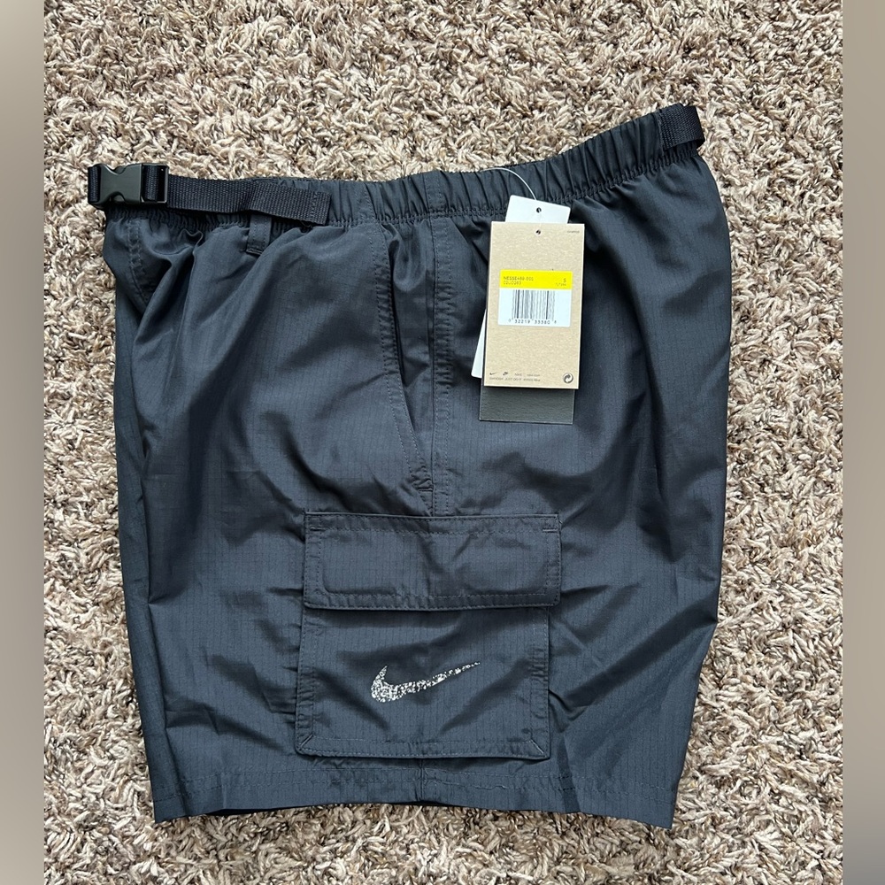 NWT Nike men’s Packable Belted Utility Short size small